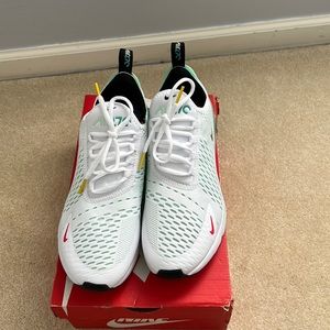 Nike women’s Air270